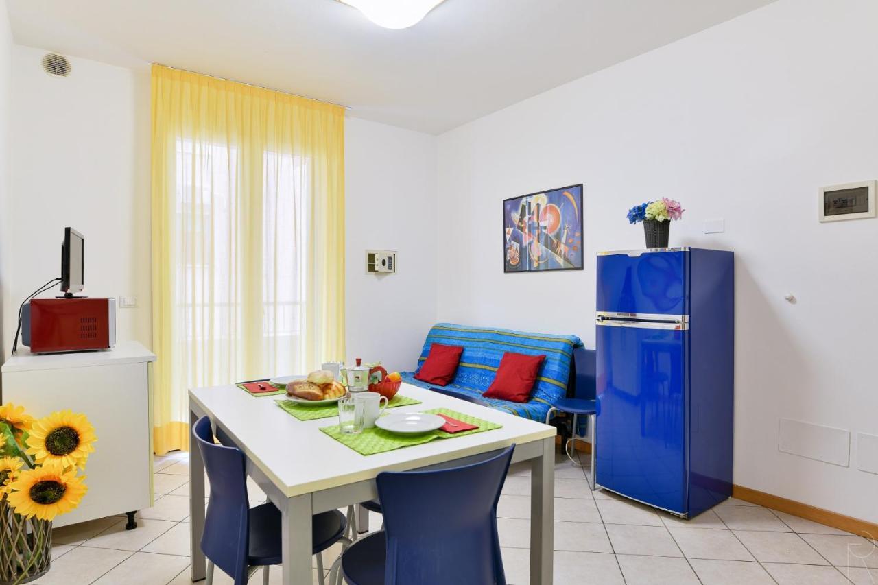 Maestrale Canova Apartments Каорле Екстер'єр фото