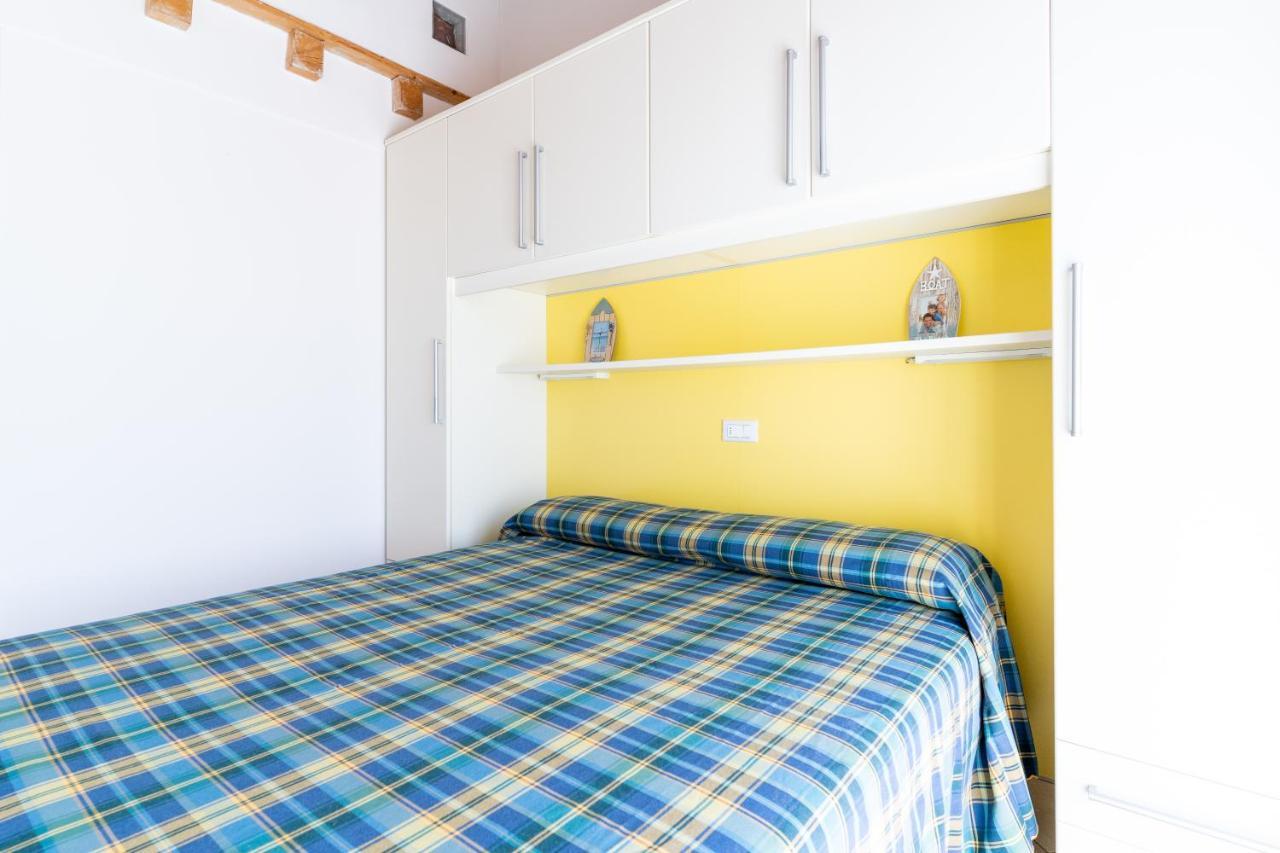 Maestrale Canova Apartments Каорле Екстер'єр фото